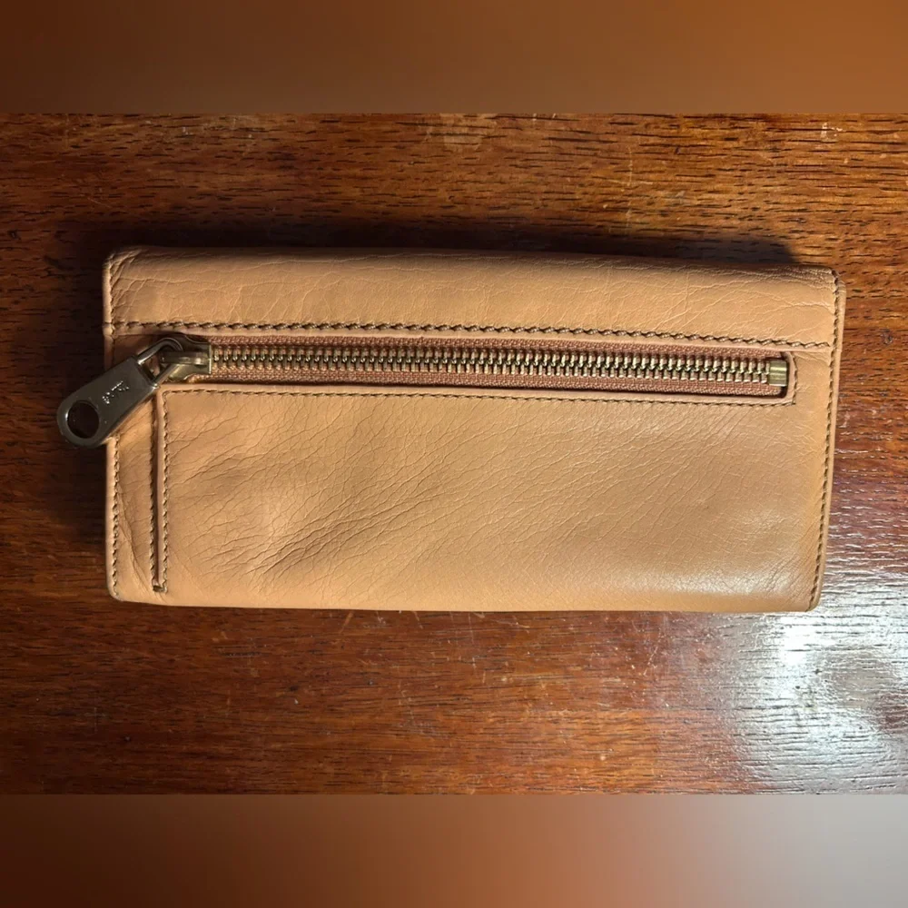 Chloé Nude Leather Long Wallet –  Luxury – Soft Leather, Gold-Tone Hardware